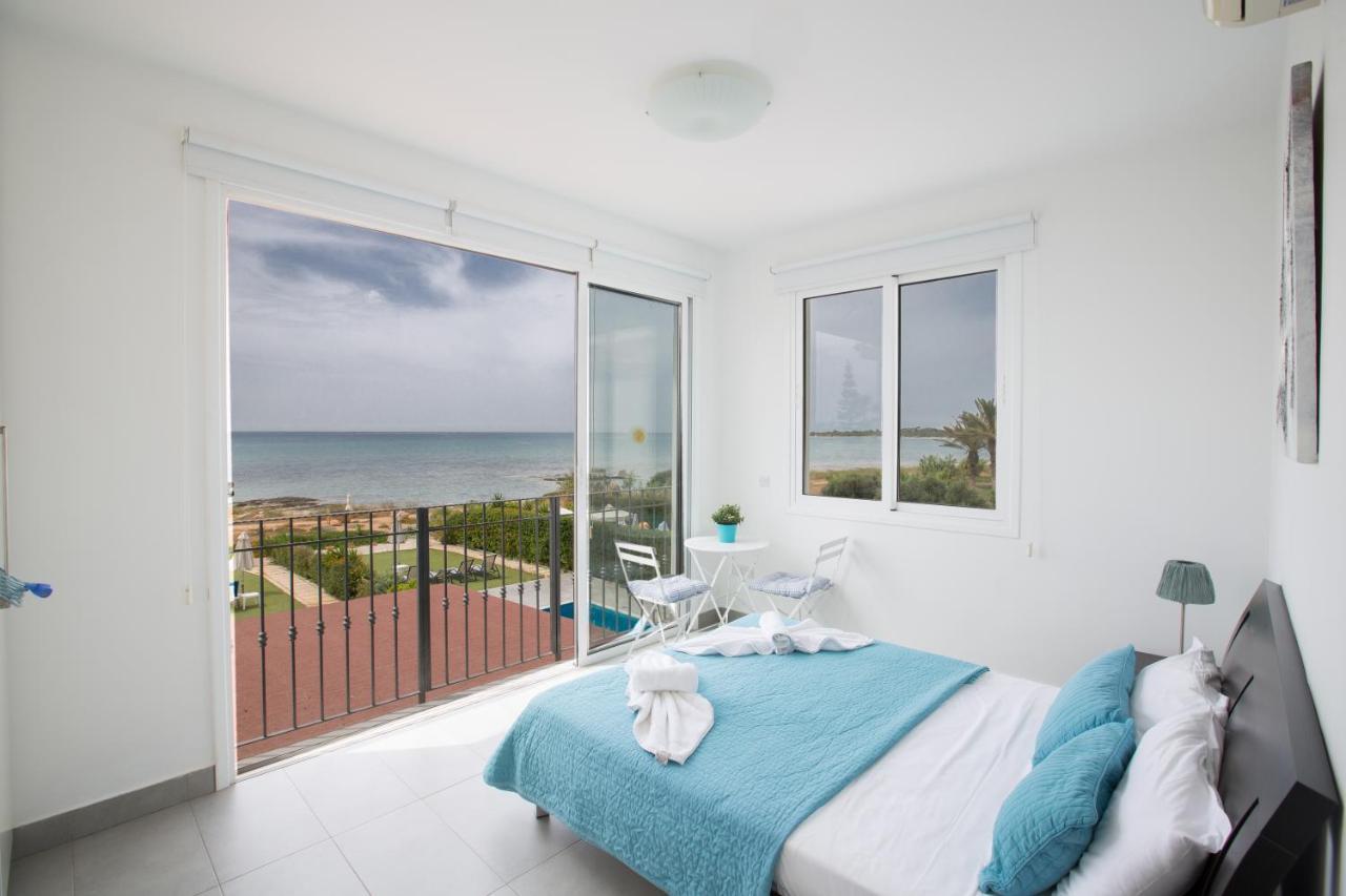 Villa Suri, Luxury Seafront Villa Ayia Napa Bagian luar foto