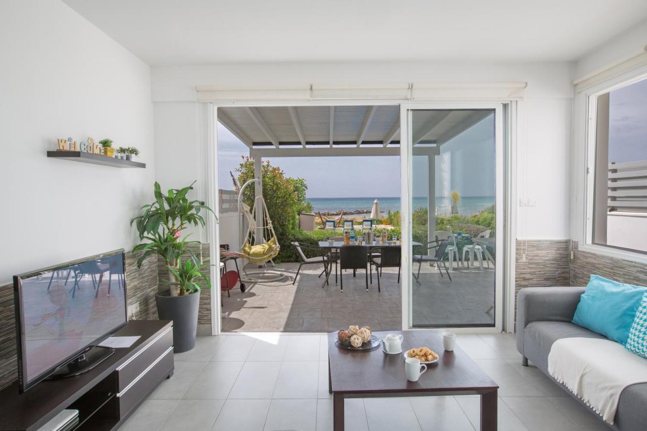 Villa Suri, Luxury Seafront Villa Ayia Napa Bagian luar foto